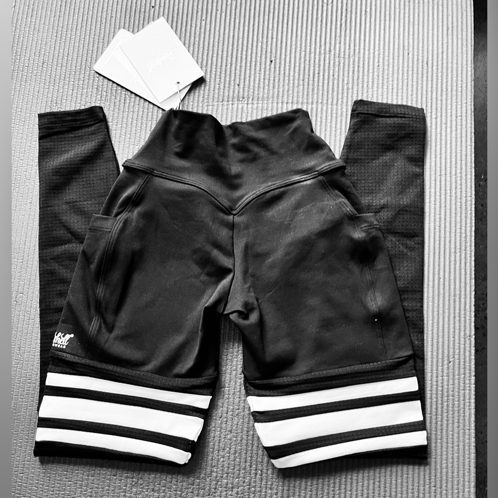 Bombshell Performance Leggings. XS.